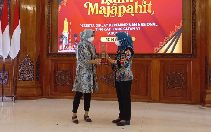 Perserta Diklat Kepemimpinan Nasional Tingkat II Belajar tentang Budaya ke Kota Mojokerto