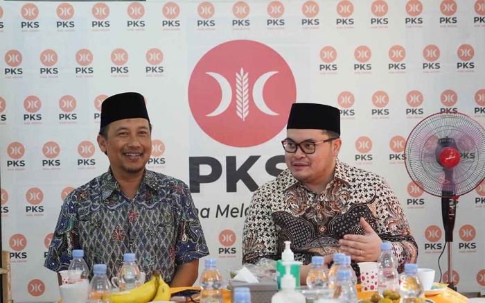 Jelang Pilkada 2024, Sepak Bola Jadi Awal Pembicaraan Politik PKS dengan Bupati Kediri Jelang Pilkada 2024, Sepak Bola Jadi Awal Pembicaraan Politik PKS dengan Bupati Kediri