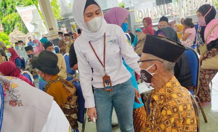 1.431 Lansia di Gresik Dapat PKH Plus Rp500 Ribu 1.431 Lansia di Gresik Dapat PKH Plus Rp500 Ribu