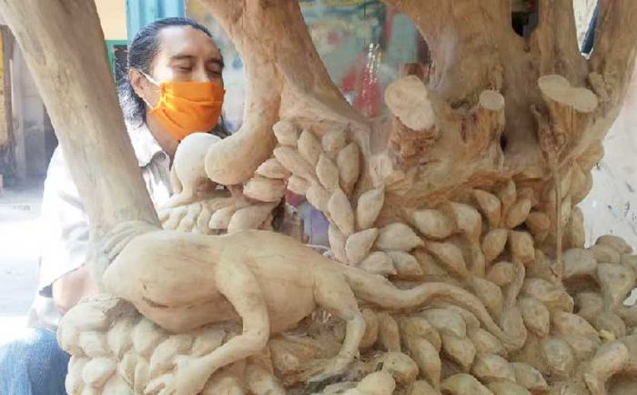 Dalam Keterbatasan, Tunanetra Asal Papar Ciptakan Karya Seni Bernilai Jual Tinggi Dalam Keterbatasan, Tunanetra Asal Papar Ciptakan Karya Seni Bernilai Jual Tinggi