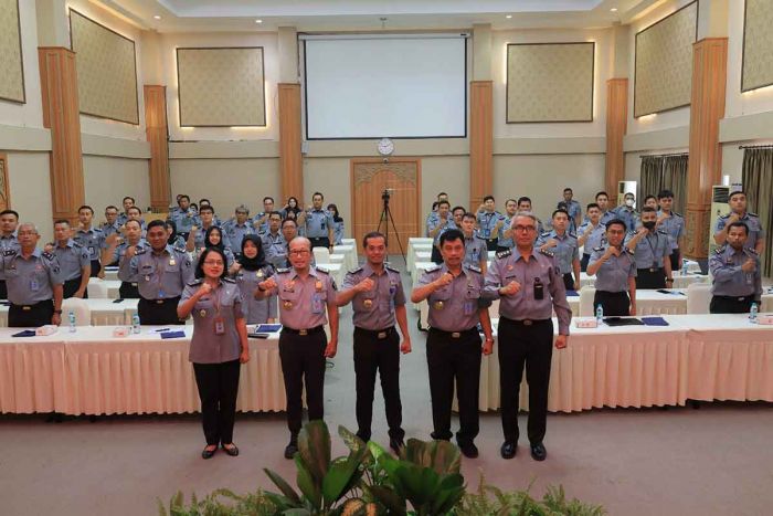 Plt Kepala Kanwil Kemenkumham Jatim Ajak Jajaran Kelola Aset Negara secara Berkualitas Plt Kepala Kanwil Kemenkumham Jatim Ajak Jajaran Kelola Aset Negara secara Berkualitas