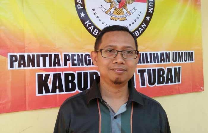 Staf Panwaskab Tuban yang Ketahuan Double Job Baru Diperbolehkan Mundur Akhir Desember Staf Panwaskab Tuban yang Ketahuan Double Job Baru Diperbolehkan Mundur Akhir Desember