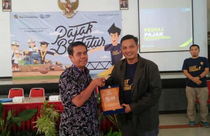 Ratusan Pelajar di Tuban Diajak Sadar Pajak Ratusan Pelajar di Tuban Diajak Sadar Pajak