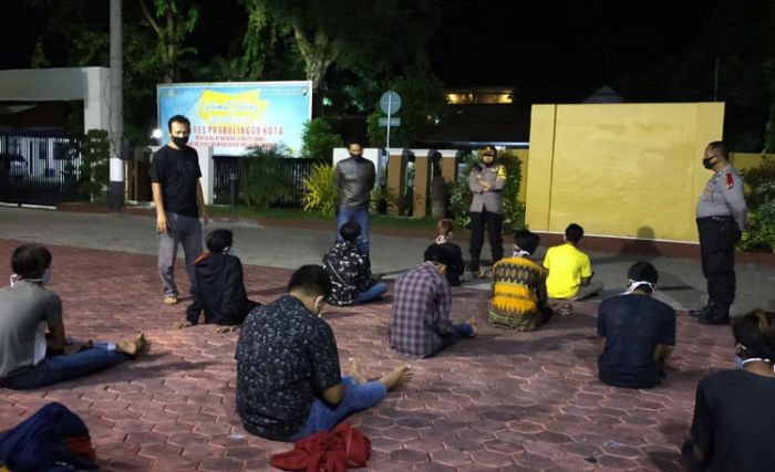 Patroli Jam Malam, Polisi Amankan 11 Pemuda Mabuk di Kota Probolinggo Patroli Jam Malam, Polisi Amankan 11 Pemuda Mabuk di Kota Probolinggo