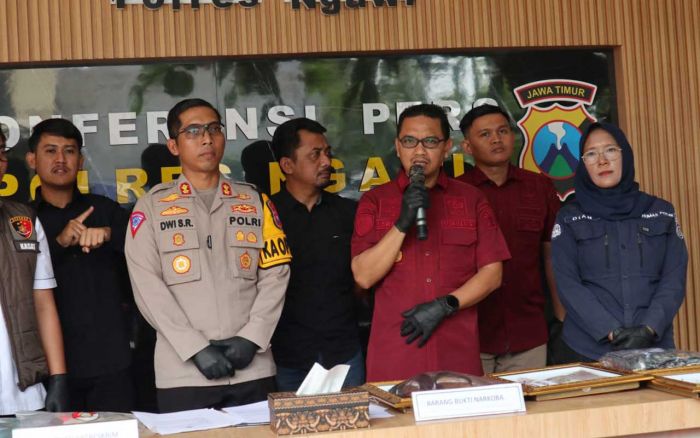 Selundupkan Sabu di Sandal usai Sidang, Polisi Selidiki Tahanan Lapas Ngawi Selundupkan Sabu di Sandal usai Sidang, Polisi Selidiki Tahanan Lapas Ngawi