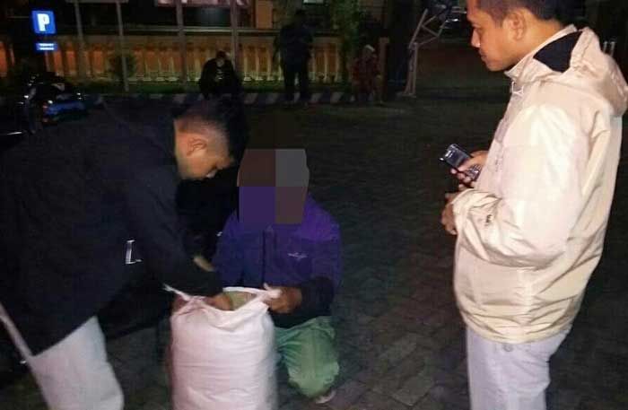 Nekat Bawa Arjo Satu Jerigen, Warga Ngawi Diamankan Polisi Nekat Bawa Arjo Satu Jerigen, Warga Ngawi Diamankan Polisi