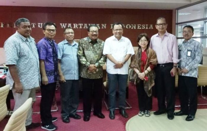 Jatim Siap Jadi Tuan Rumah Hari Pers Nasional 2019 Mendatang Jatim Siap Jadi Tuan Rumah Hari Pers Nasional 2019 Mendatang
