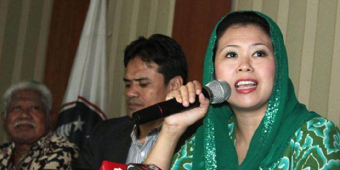 Yenny Wahid: Janji Kebebasan Beragaman Harus Dibuktikan Jokowi Yenny Wahid: Janji Kebebasan Beragaman Harus Dibuktikan Jokowi
