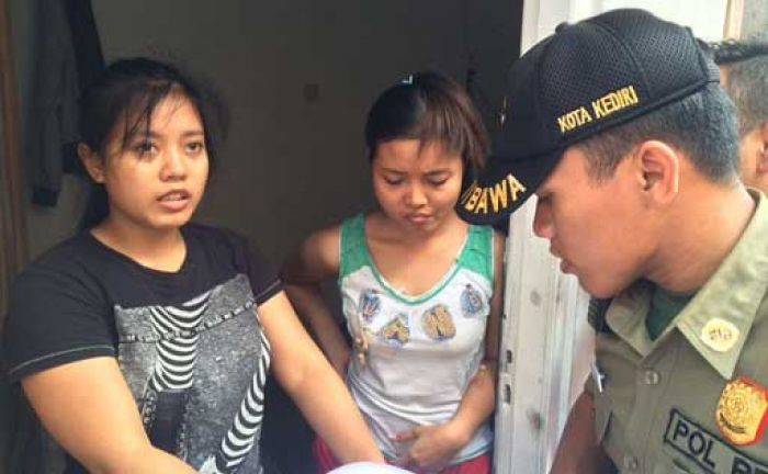 Razia Kos-kosan di Kota Kediri, Tiga Pasangan Mesum Diamankan Satpol PP
