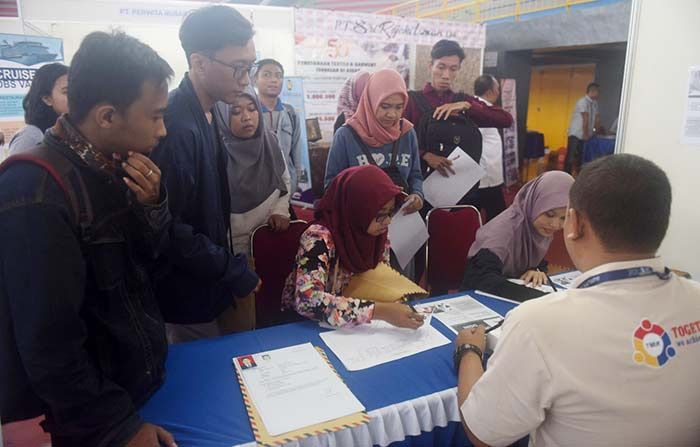 Tekan Angka Pengangguran, Pemkot Kediri Siapkan 1.000 Lowongan di Bursa Kerja Terbuka Tekan Angka Pengangguran, Pemkot Kediri Siapkan 1.000 Lowongan di Bursa Kerja Terbuka