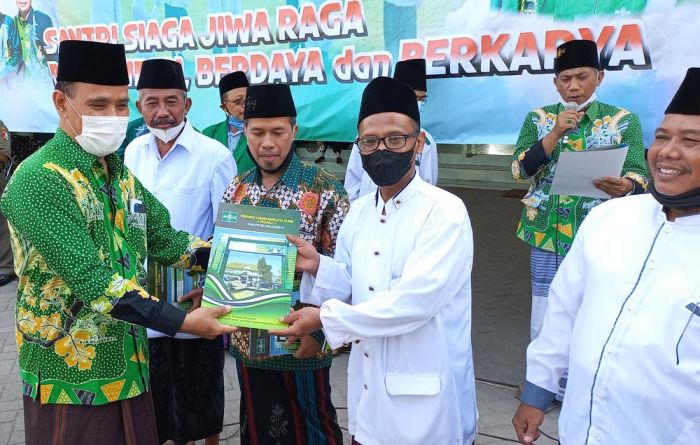 Serahkan Beasiswa untuk Anak Yatim, DPD NasDem Apresiasi PCNU Kabupaten Mojokerto 