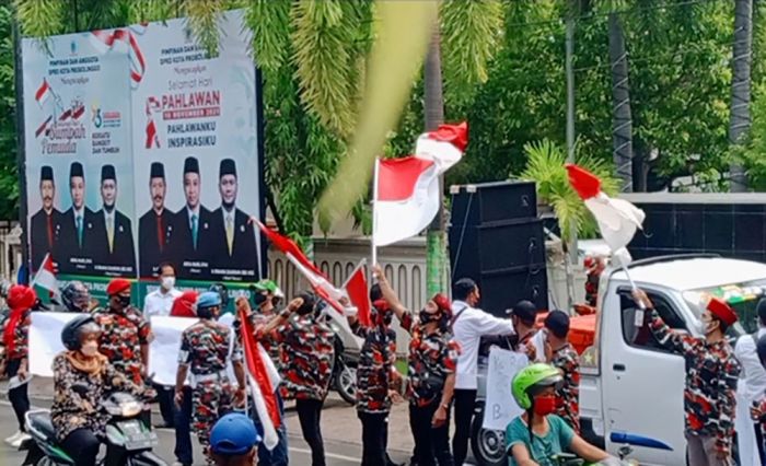 Luruk Kantor DPRD Kota Probolinggo, LMP Demo Proyek RS Baru Luruk Kantor DPRD Kota Probolinggo, LMP Demo Proyek RS Baru
