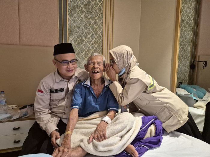 Ini Kisah dan Doa Mbah Mardijiyono, Jemaah Haji Tertua Indonesia yang Bahagia Bisa Salat di Raudhah