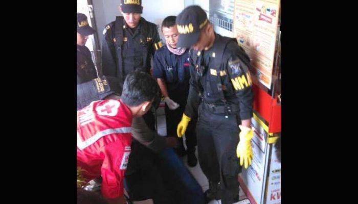 Stasiun Gubeng Digegerkan Pria Tewas dalam Kondisi Duduk Stasiun Gubeng Digegerkan Pria Tewas dalam Kondisi Duduk