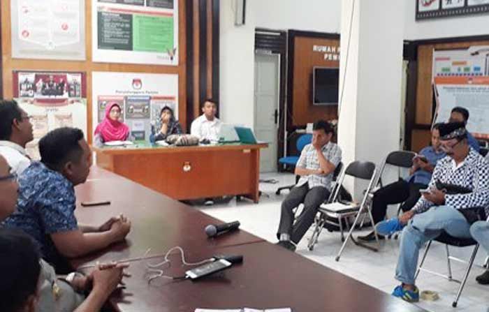 Paslon Menawan dan ASIK Ancam Boikot Debat Publik Jika SAE Hadir Lengkap Paslon Menawan dan ASIK Ancam Boikot Debat Publik Jika SAE Hadir Lengkap