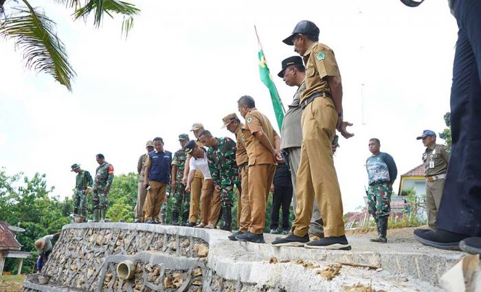 Pj Bupati Pamekasan Masrukin Tinjau Lokasi dan Apresiasi Program TMMD