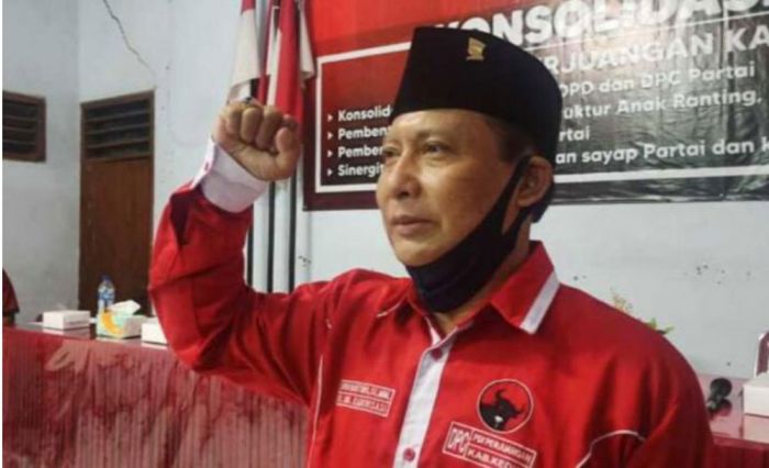 PDIP Dukung Bupati Kediri Hentikan Tahapan Seleksi Perangkat Desa PDIP Dukung Bupati Kediri Hentikan Tahapan Seleksi Perangkat Desa