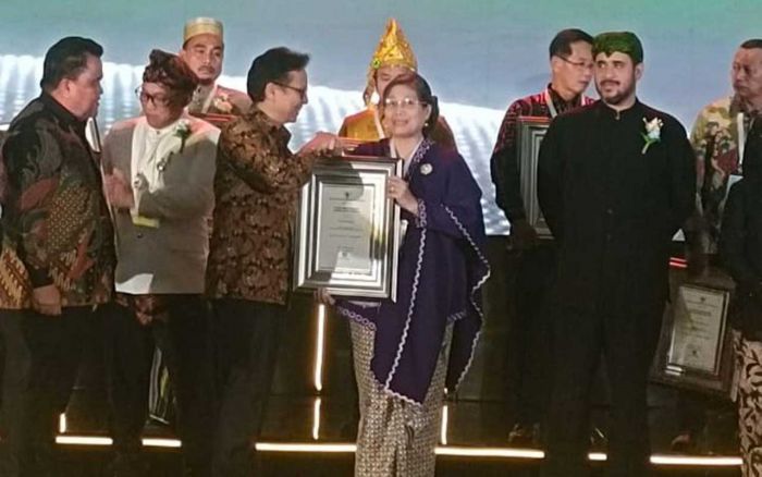 Kota Kediri Raih Penghargaan Swasti Saba Kategori Padapa Tahun 2023 dari Menteri Kesehatan Kota Kediri Raih Penghargaan Swasti Saba Kategori Padapa Tahun 2023 dari Menteri Kesehatan