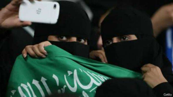 Saudi Arabia Pertimbangkan Tempat Khusus Perempuan di Stadion