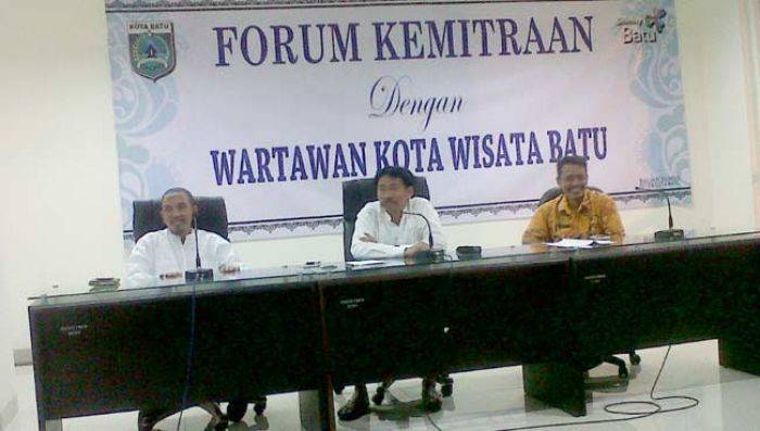Diskusi Humas Pemkot dengan Wartawan se-Kota Batu: Wartawan Harus Berpihak pada Kebenaran Diskusi Humas Pemkot dengan Wartawan se-Kota Batu: Wartawan Harus Berpihak pada Kebenaran