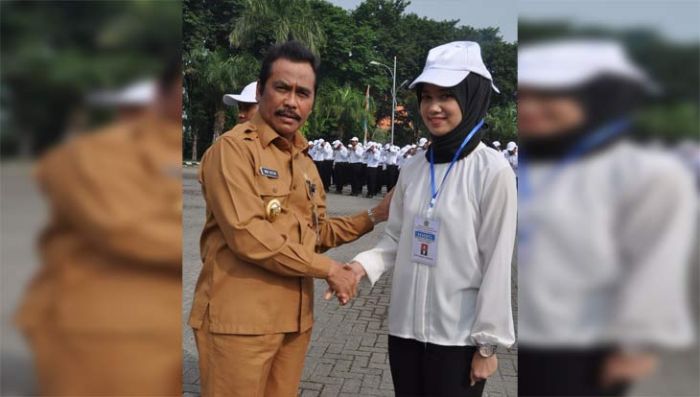 Wabup Gresik Ingatkan PNS sebagai Pelayan Masyarakat Wabup Gresik Ingatkan PNS sebagai Pelayan Masyarakat