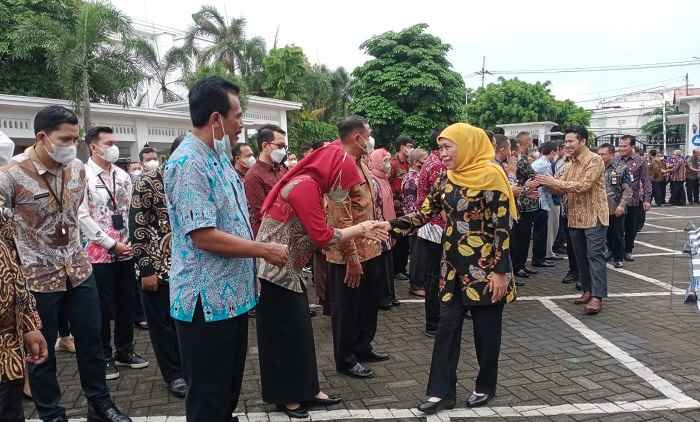 Ganti Terompet dan Kembang Api, Malam Tahun Baru, Khofifah Ajak Pukul Kentongan Ganti Terompet dan Kembang Api, Malam Tahun Baru, Khofifah Ajak Pukul Kentongan