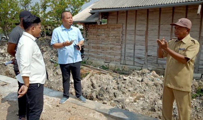 Belum Rampung, Proyek Saluran Air DPU Gresik Rp 9,3 M Diinjak Ambles Belum Rampung, Proyek Saluran Air DPU Gresik Rp 9,3 M Diinjak Ambles