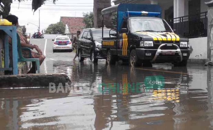 Empat Hari Banjir Menggenang di Mojokerto, 1.358 Rumah Warga Terendam Air Kali Sadar Empat Hari Banjir Menggenang di Mojokerto, 1.358 Rumah Warga Terendam Air Kali Sadar