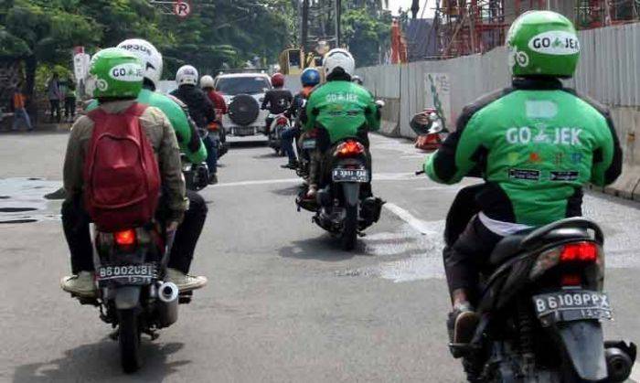 Kini Banyak Sopir Taksi Pindah ke Ojek Online