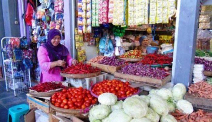 Kebutuhan Dapur Naik, Pasar Sidoharjo Lamongan Sepi Pembeli