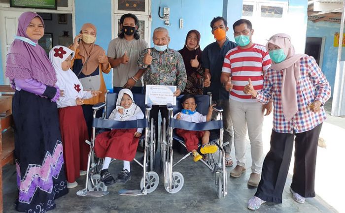 FRPB Pamekasan Sumbang 4 Kursi Roda untuk Anak-Anak Disabilitas