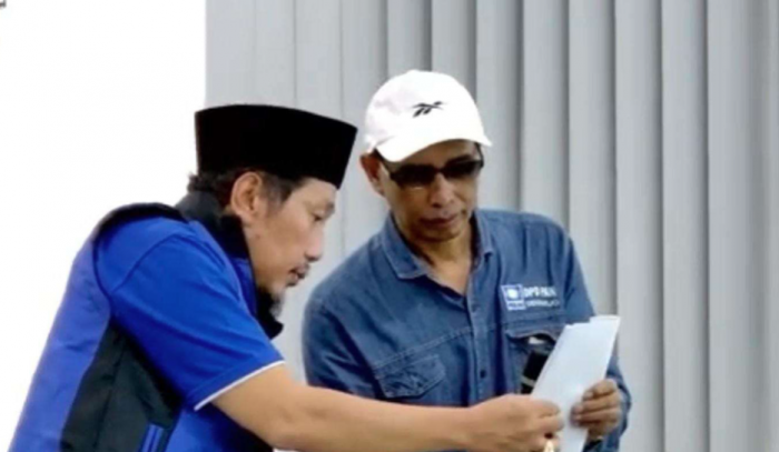 KPU Sidoarjo Keluarkan Saksi PAN dari Forum saat Proses Rekapitulasi Pemilu 2024 KPU Sidoarjo Keluarkan Saksi PAN dari Forum saat Proses Rekapitulasi Pemilu 2024