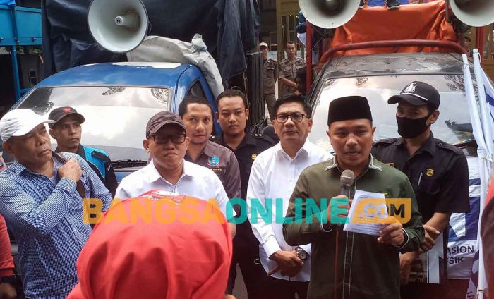 Didemo Sekber Buruh se-Kabupaten Gresik, Begini Respons Ketua DPRD Didemo Sekber Buruh se-Kabupaten Gresik, Begini Respons Ketua DPRD