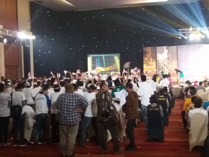 Unggul Debat Publik III, Elektabilitas Khofifah-Emil Diprediksi Naik 4% Lagi Unggul Debat Publik III, Elektabilitas Khofifah-Emil Diprediksi Naik 4% Lagi