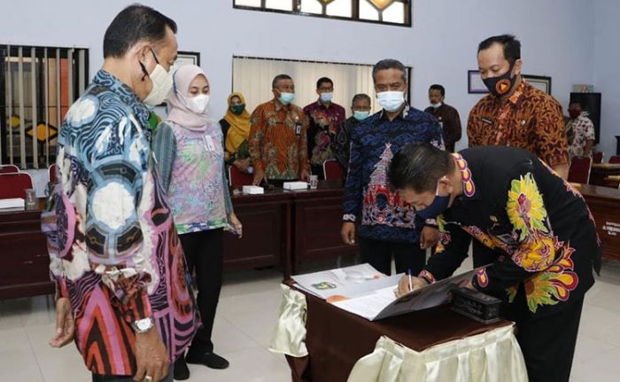 Tuju Satu Data, 10 OPD Kerja Bareng Disdukcapil Sumenep Tuju Satu Data, 10 OPD Kerja Bareng Disdukcapil Sumenep