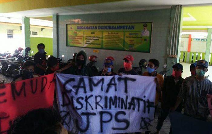 ​Daftar BLT JPS Dampak Covid-19 Ditolak, Warga Gredek Demo Kecamatan Duduksampeyan