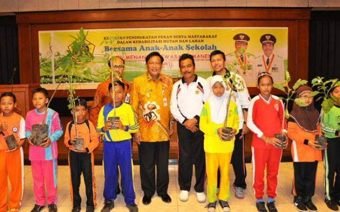 Ajarkan Anak-anak Gemar Menanam, SQ Launching "Kecil Menanam, Dewasa Memanen"