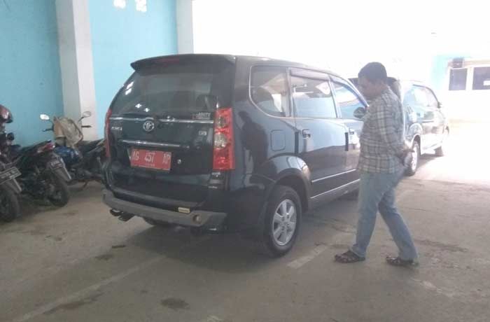 Baru 2 Mobil Dinas DPRD Kediri yang Dikembalikan Baru 2 Mobil Dinas DPRD Kediri yang Dikembalikan