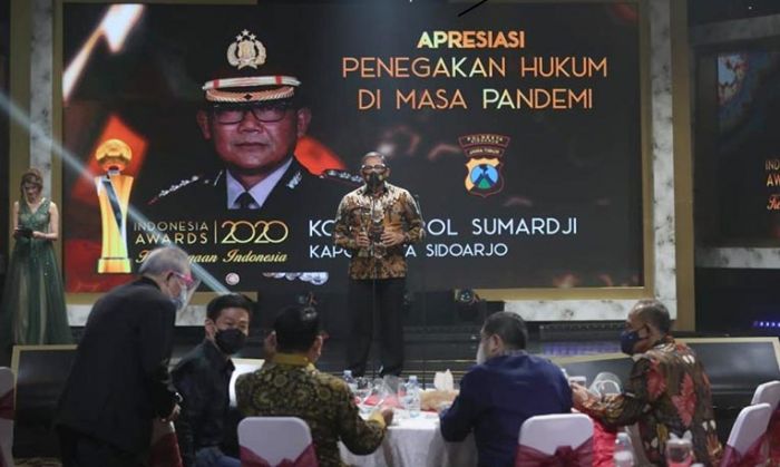 Maksimal Tangani dan Tegakkan Hukum di Tengah Pandemi, Kapolresta Sidoarjo Terima Indonesia Awards