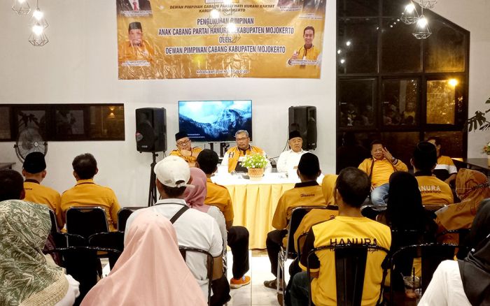 Hanura Komitmen Dukung Gus Barra di Pilbup Mojokerto 2024 Hanura Komitmen Dukung Gus Barra di Pilbup Mojokerto 2024