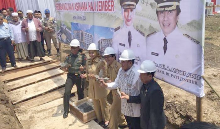 Bupati Faida Resmikan Pembangunan Asrama Haji Jember Rp 220 Miliar Bupati Faida Resmikan Pembangunan Asrama Haji Jember Rp 220 Miliar