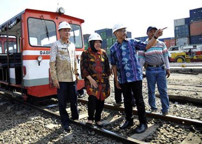 Surabaya Alihkan Angkutan Barang dengan Moda Transportasi Rel