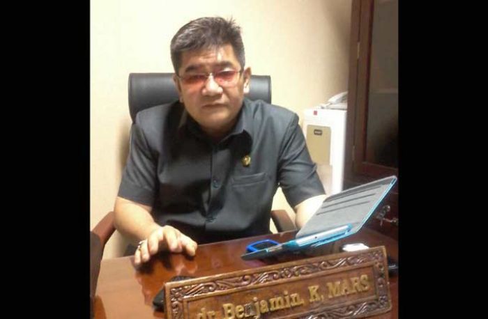 DPRD Jatim Imbau Pemprov Tidak Kecolongan dengan Peredaran Pil PCC DPRD Jatim Imbau Pemprov Tidak Kecolongan dengan Peredaran Pil PCC