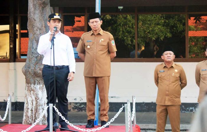 Pimpin Apel Monev Penataan PKL dan Pengelolaan Parkir, Wali Kota Pasuruan Minta Laporan Terukur Pimpin Apel Monev Penataan PKL dan Pengelolaan Parkir, Wali Kota Pasuruan Minta Laporan Terukur