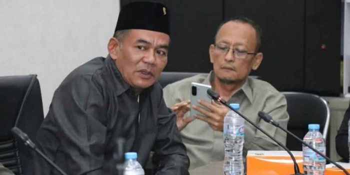 ketua-komisi-iii-dprd-gresik-sebut-anggaran-perbaikan-jalan-habis-sejak-100-hari-pemerintahan-bupati