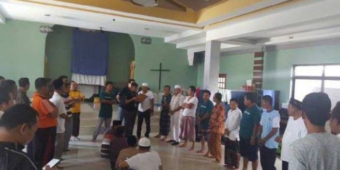 Jamaah haji asal Indonesia ditampung di sebuah gereja di Filipina. 