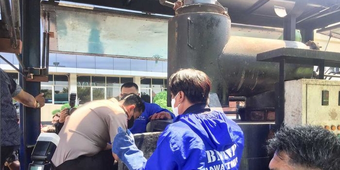 Pemusnahan narkotika jenis kokain seberat 22,8 kilogram yang ditemukan di Sumenep.
