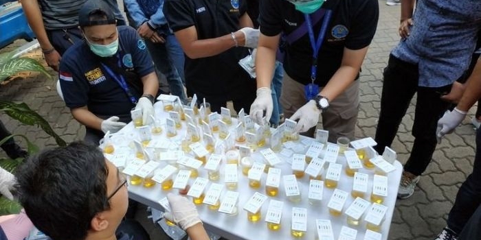 Program tes urine massal. Foto: Ist