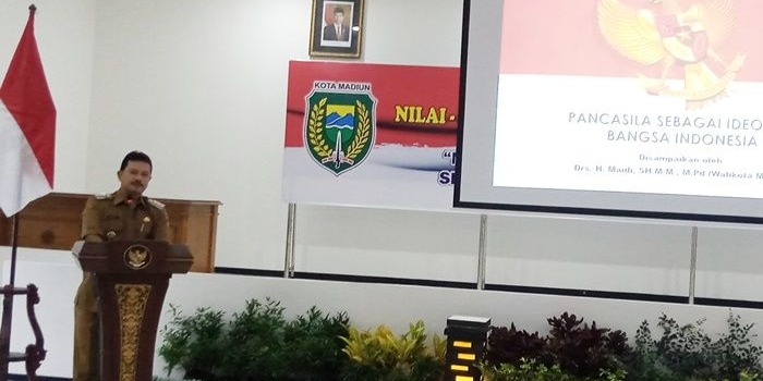 Wali Kota Madiun Maidi menjelaskan pentingnya memahami dan mendalami Pancasila sebagai ideologi bangsa.