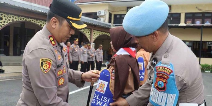 cegah-bullying-di-sekolah-polres-tanjung-perak-kukuhkan-polisi-siswa